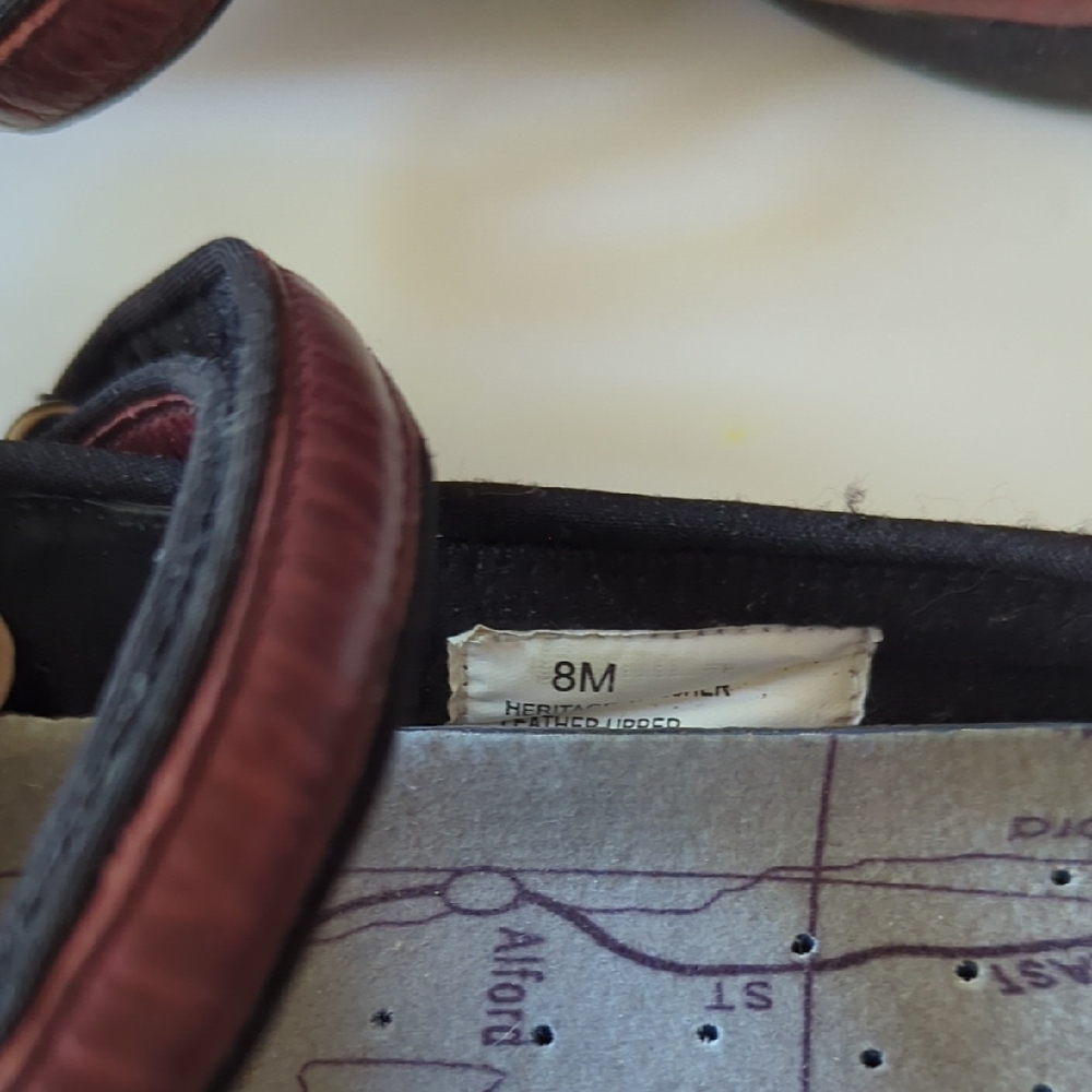 J-41 Women's Burgundy Mary Jane Flats - Picture 4 of 7